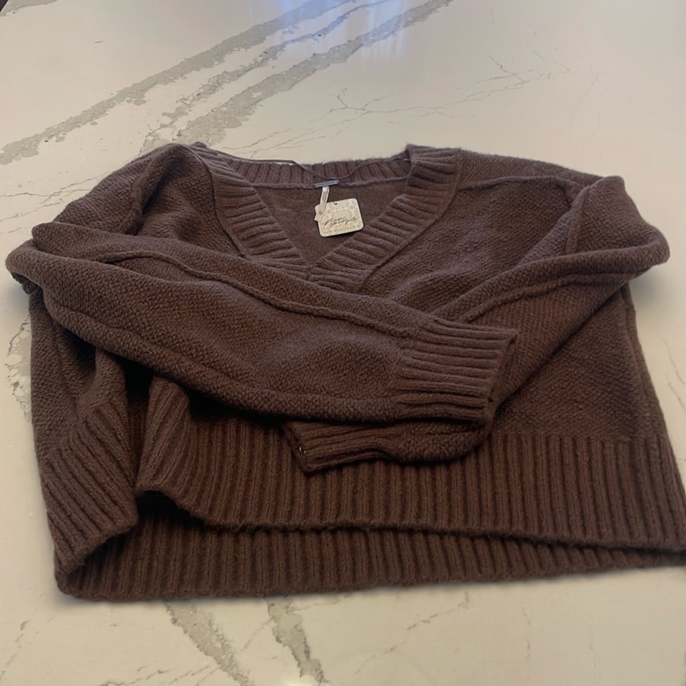 NWT Free People sweater. XS. Has been worn once. Item no longer has tags.